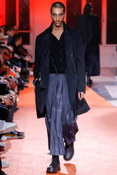 Look 2